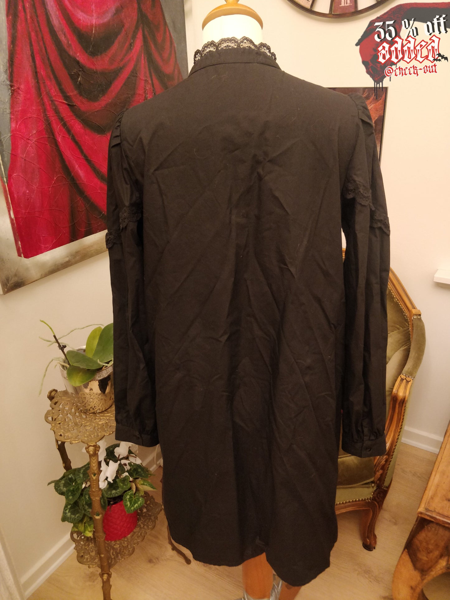 Lace and Buttons Dresshirt